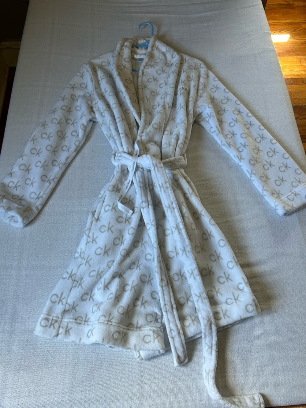 Calvin Klein Cream Plush Logo Hooded Robe